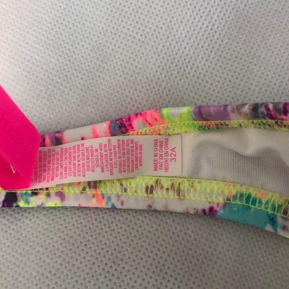 Swimsuit Top - Picture 3 of 4